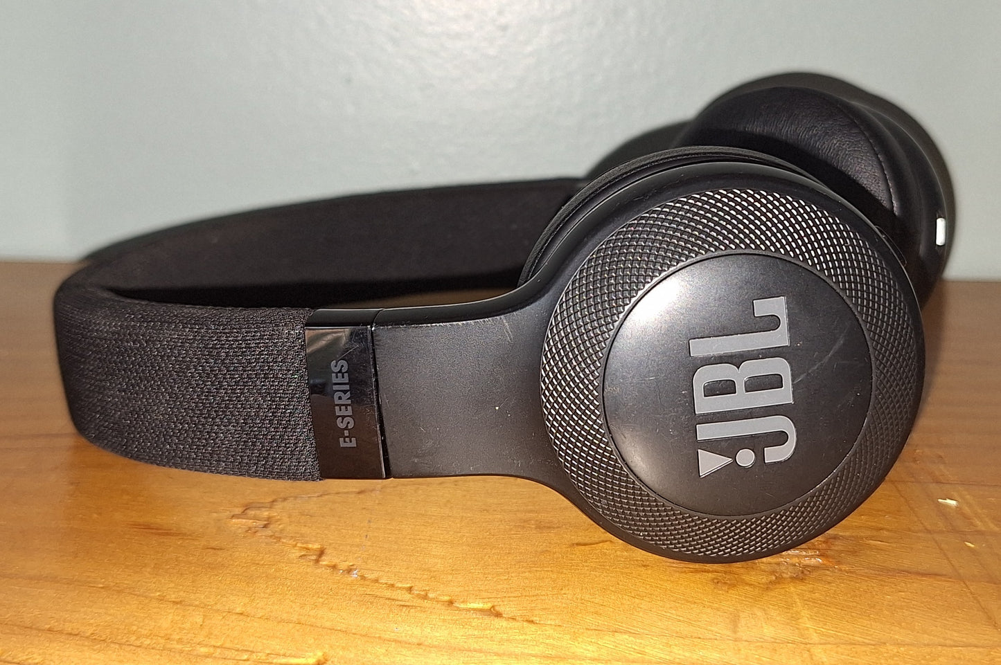 JBL E45BT