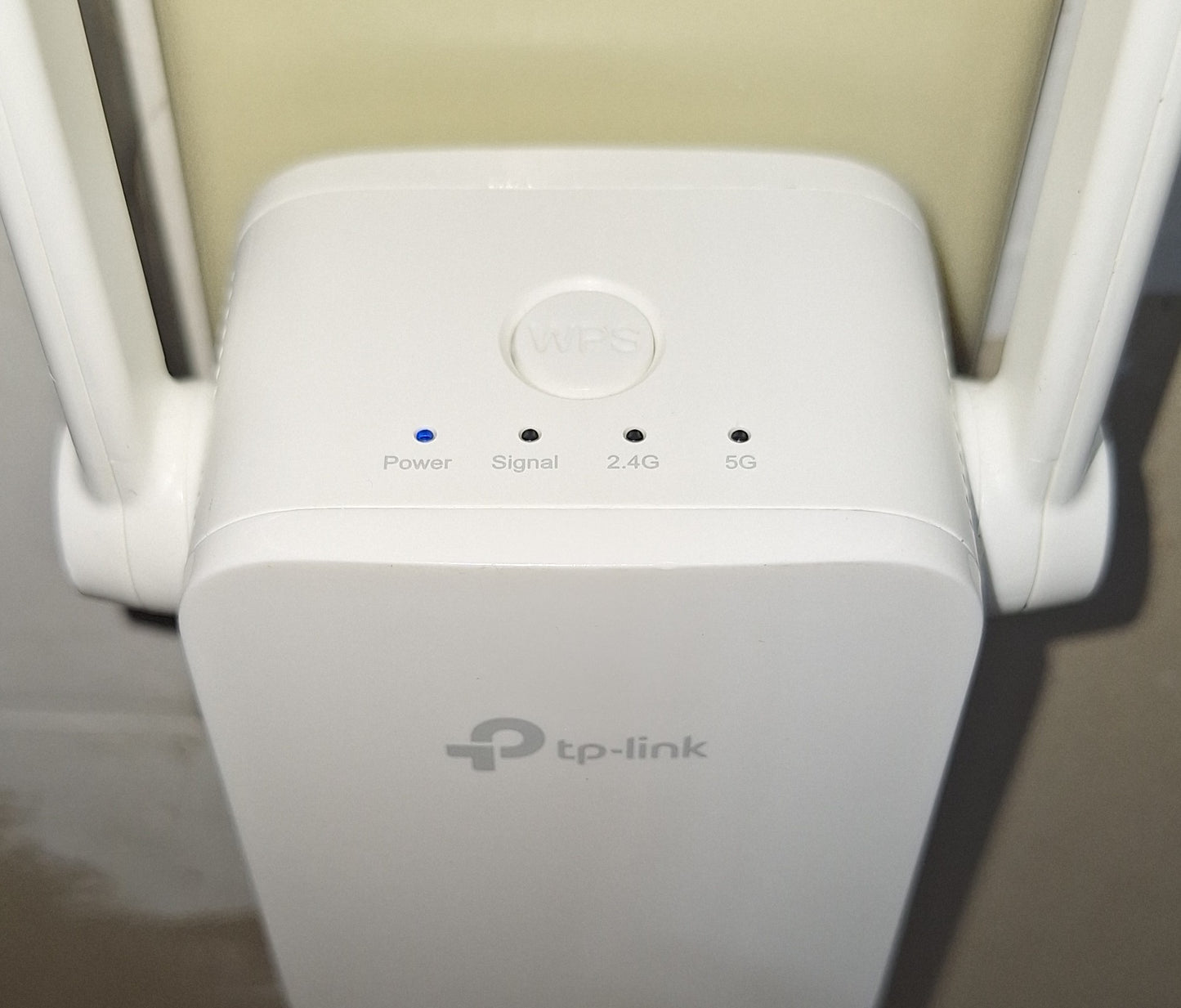AC1200 Wi-Fi Range Extender